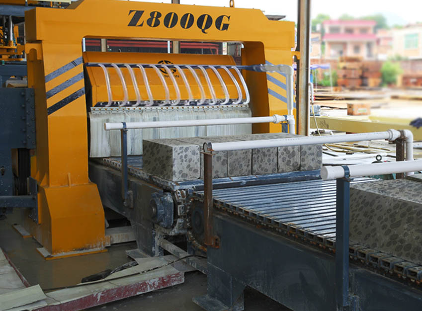 免蒸加氣塊設(she)備一機雙用的市(shi)場前景