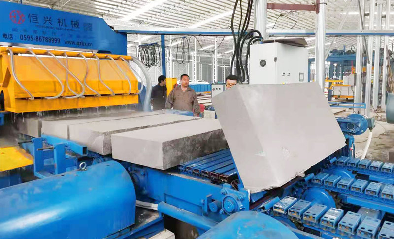 泡沫混凝土自(zì)保溫砌塊設備(bèi)生産工藝